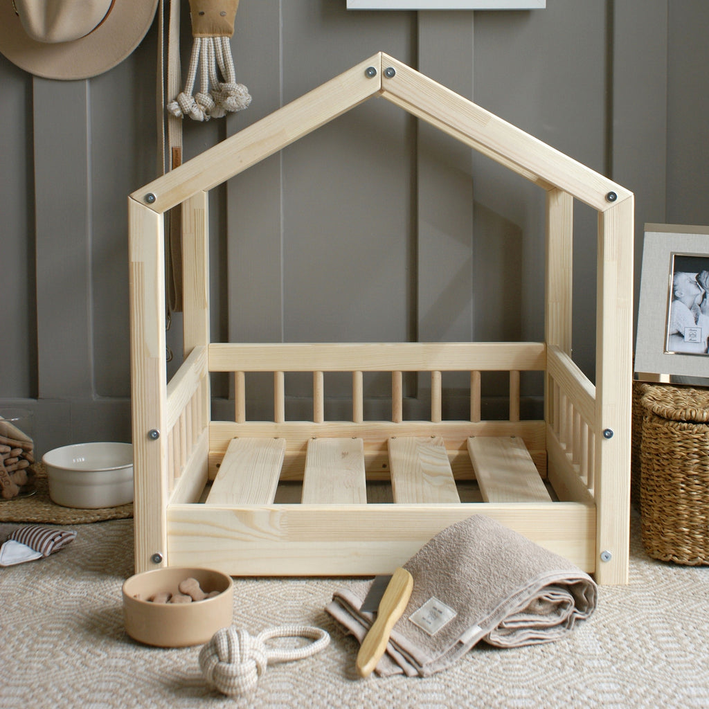 Cozy House Bed Natural Wood (L)