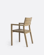Carica l&#39;immagine nel visualizzatore di Gallery, Outdoor weathered chair stackable