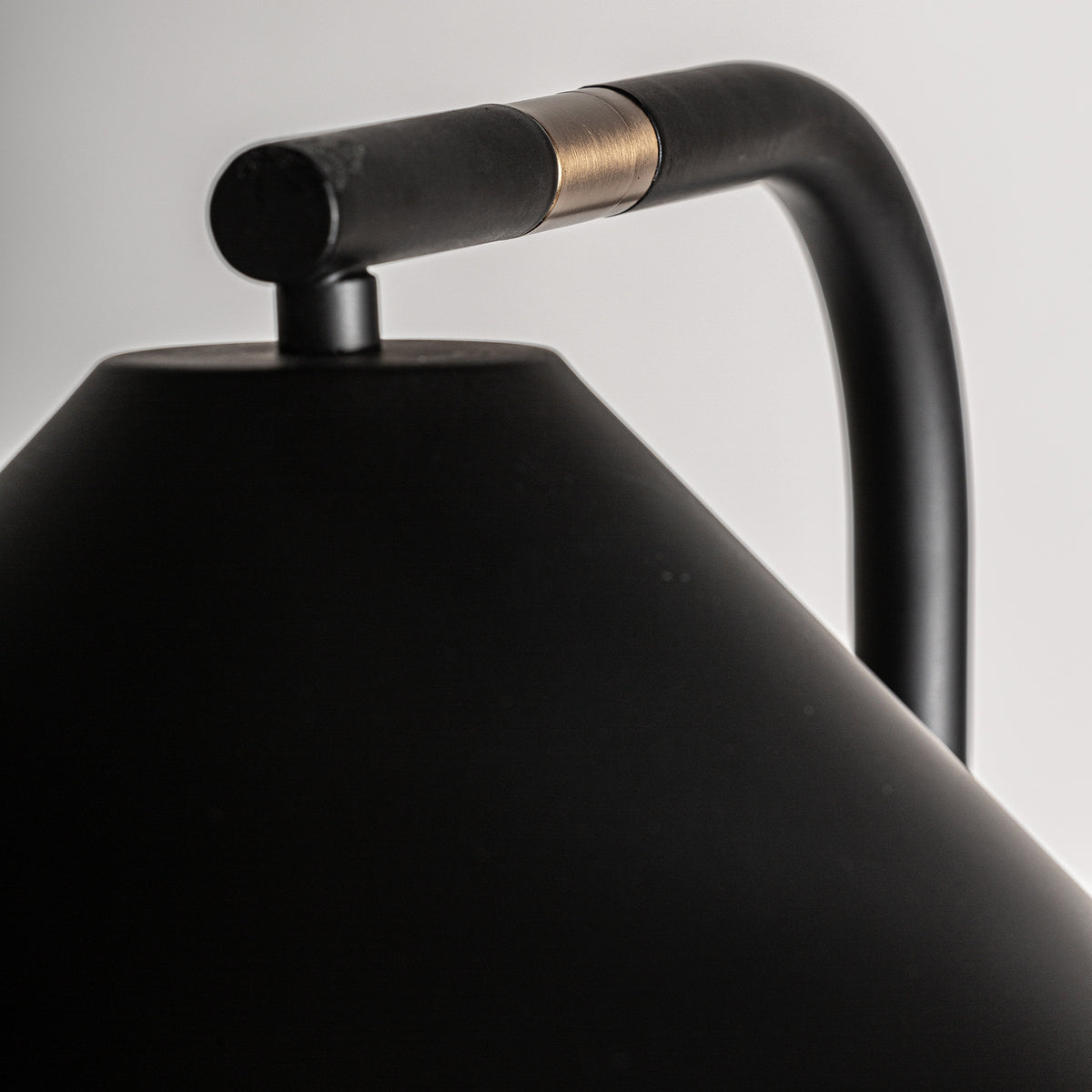 Akros Black & Golden Table Lamp 30x40x55 cm