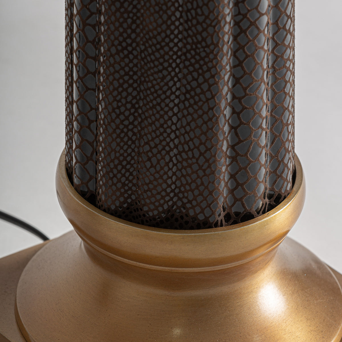 Deane White & Golden Table Lamp 46x56x101 cm