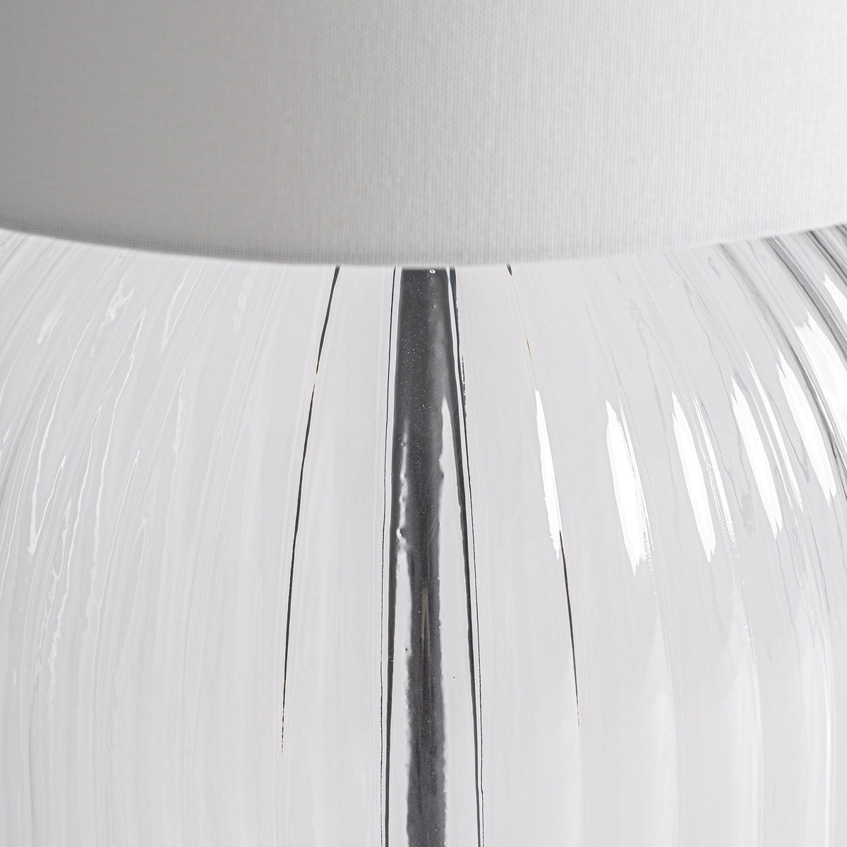 Xalsha White & Black Table Lamp 43x43x88 cm