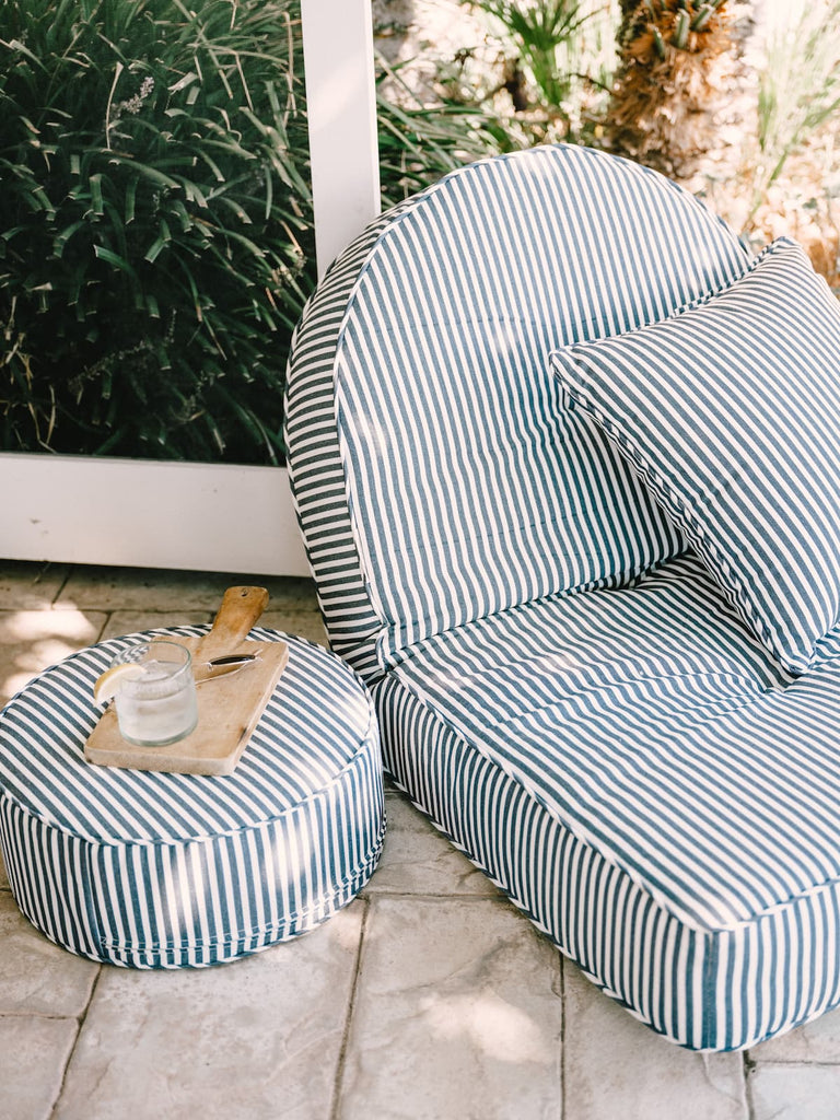 THE RECLINING PILLOW LOUNGER - LAUREN'S