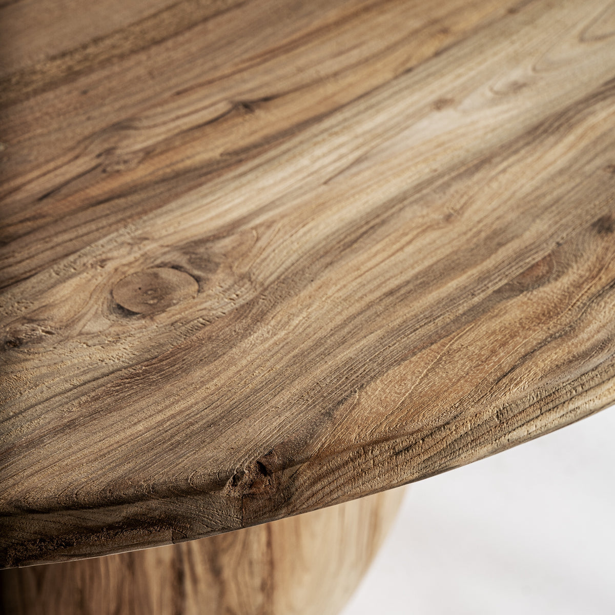 RECLAIMED TEAK WOOD ROUND TABLE