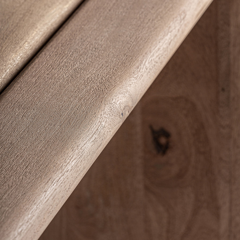 JACQUARD DINING TABLE