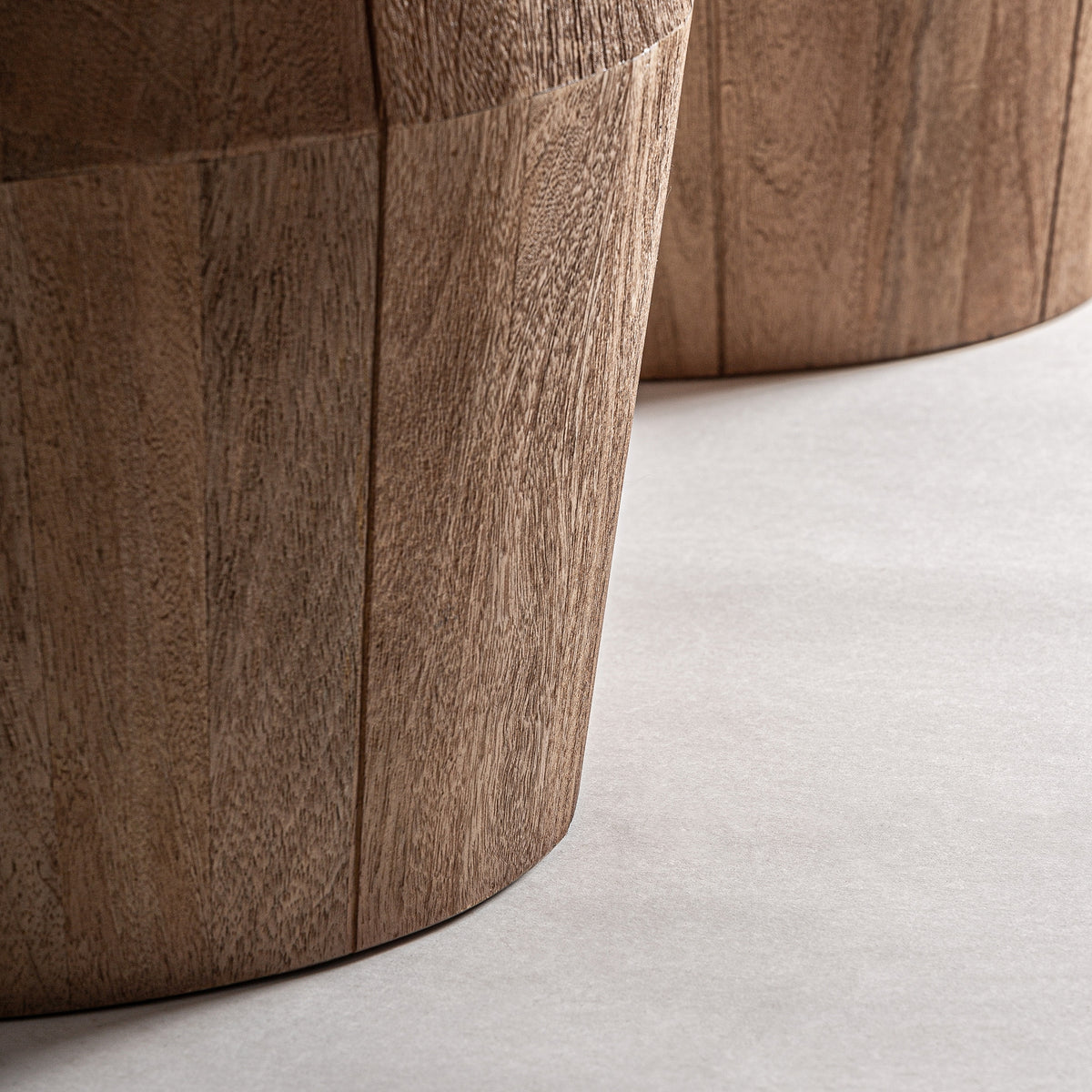 JACQUARD DINING TABLE
