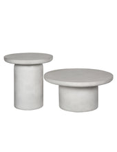 Laden Sie das Bild in den Galerie-Viewer, Low coffee table