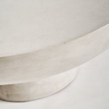 Laden Sie das Bild in den Galerie-Viewer, Stone Coffee Table
