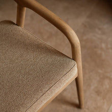 Laden Sie das Bild in den Galerie-Viewer, Nordic Ash Wood Chair