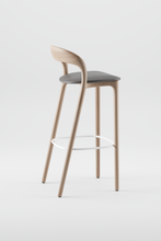 Laden Sie das Bild in den Galerie-Viewer, Neva light bar chair by REGULAR COMPANY