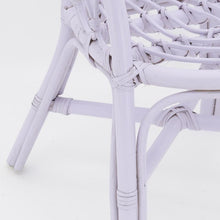 Carica l&#39;immagine nel visualizzatore di Gallery, Rattan kids chair in pale purple color