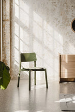 Load image into Gallery viewer, Wem Chair