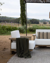 Carica l&#39;immagine nel visualizzatore di Gallery, Outdoor teak 3/4-seater outdoor sofa in white