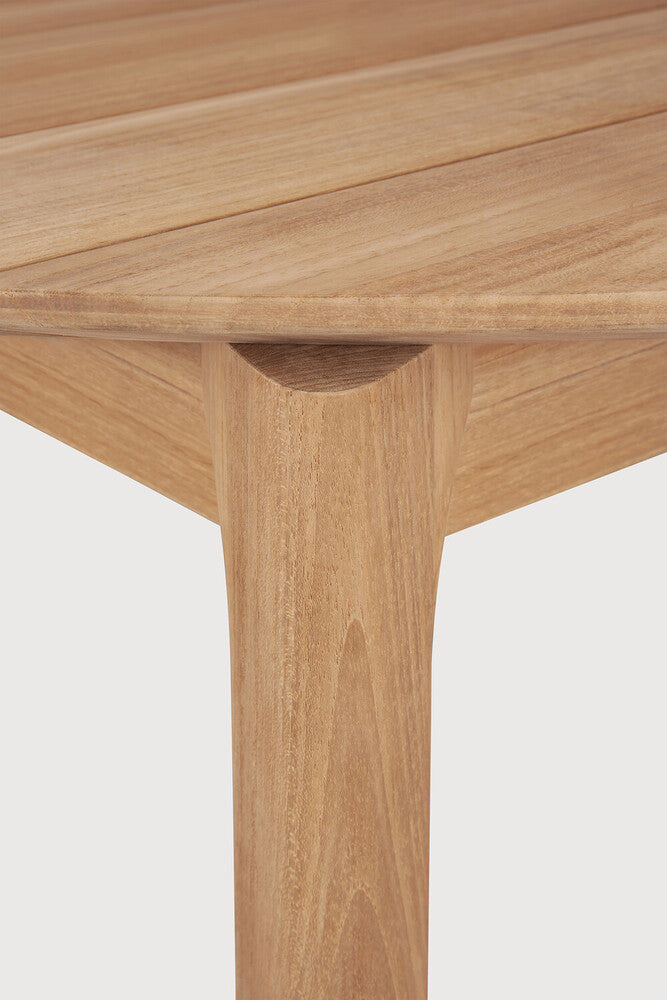 Bok round outdoor dining table