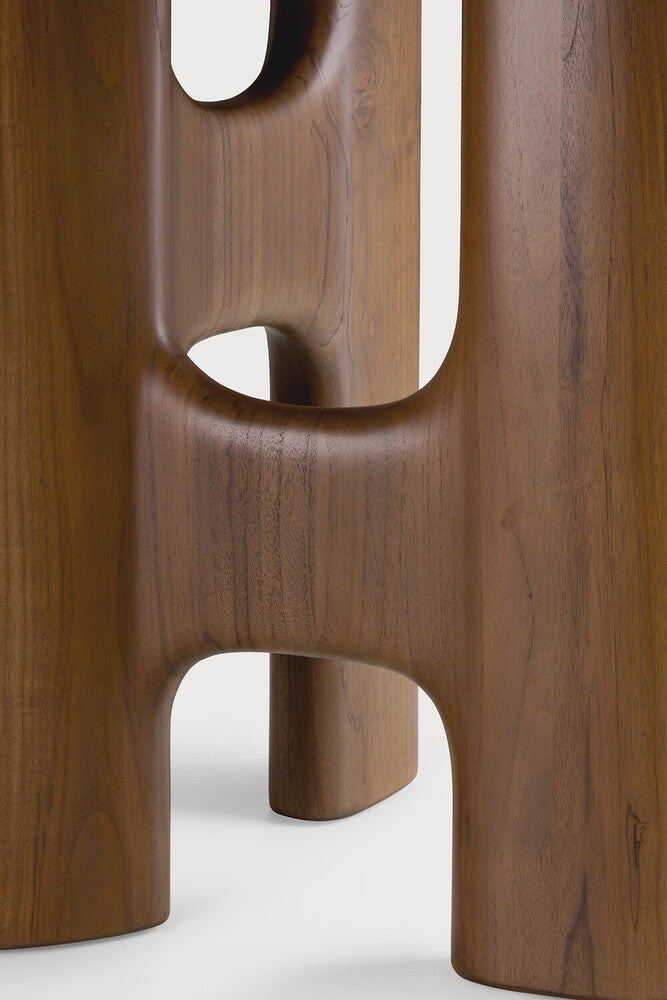 Flow dining table