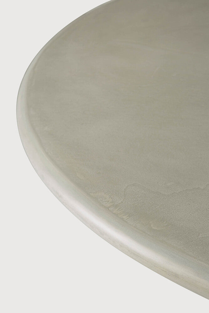 Roller Max outdoor dining table