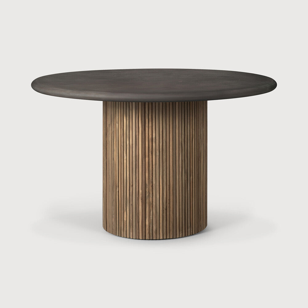 Roller Max outdoor dining table