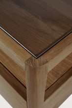 Laden Sie das Bild in den Galerie-Viewer, Spindle bedside table