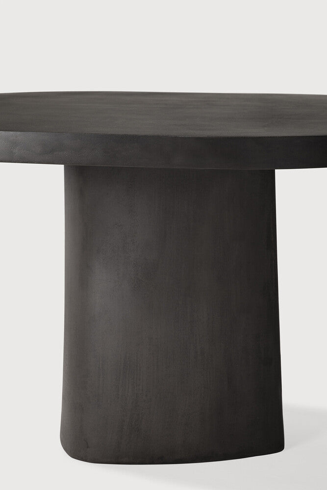 Canyon outdoor dining table