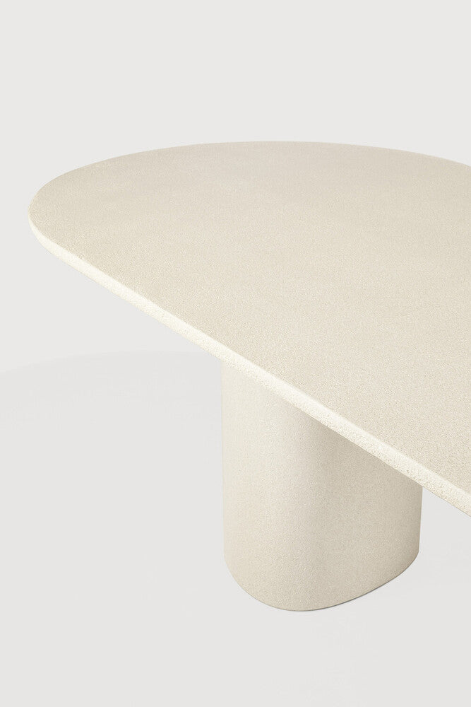 Elements dining table