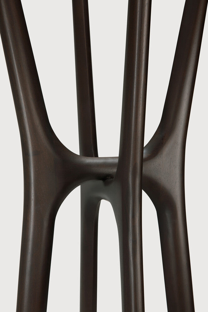 PI coat stand