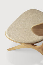 Carica l&#39;immagine nel visualizzatore di Gallery, Eye lounge chair with seat cushion