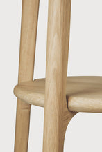 Laden Sie das Bild in den Galerie-Viewer, PI coat stand
