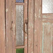 Carica l'immagine nel visualizzatore di Gallery, Old door