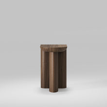 Laden Sie das Bild in den Galerie-Viewer, RE-FORM COFFEE | SIDE TABLES