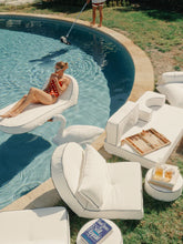 Cargar imagen en el visor de la galería, THE RECLINING PILLOW LOUNGER - LAUREN&#39;S