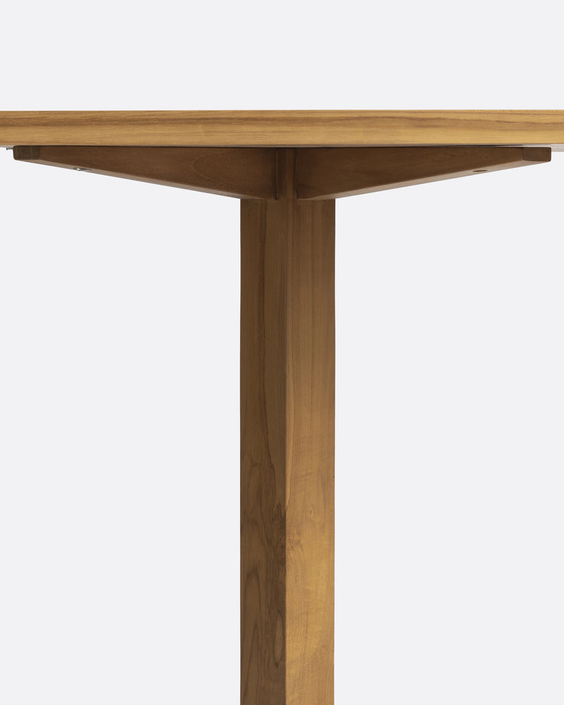 Outdoor dining table square