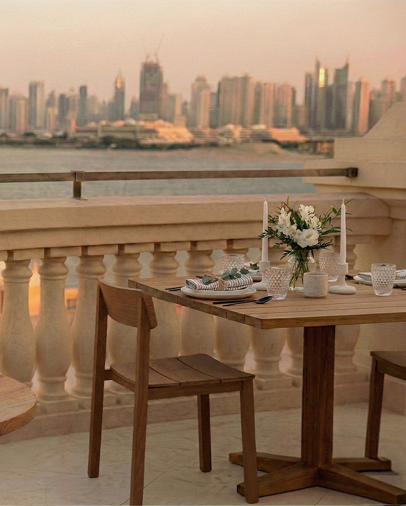 Outdoor dining table square