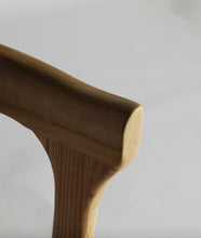 Load image into Gallery viewer, Elm wood chair natural