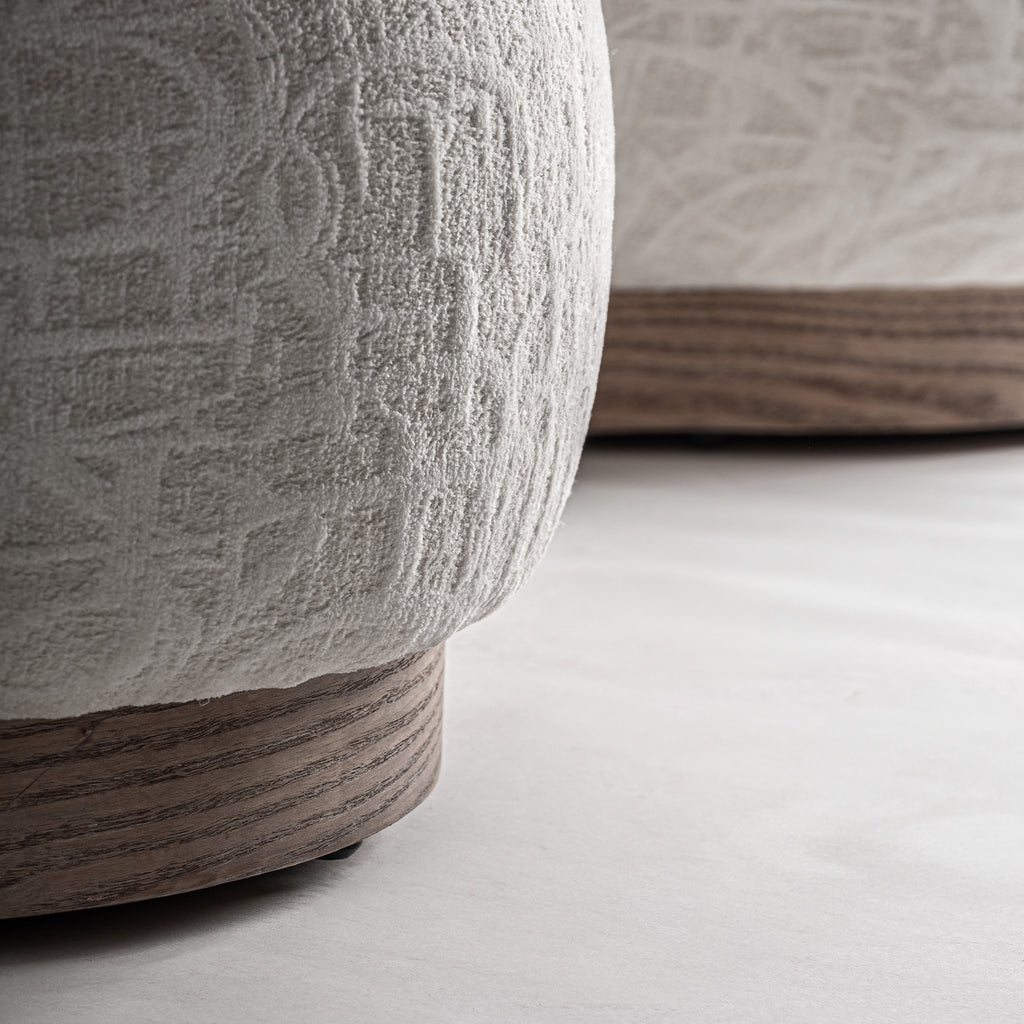 Irregular/curve bench