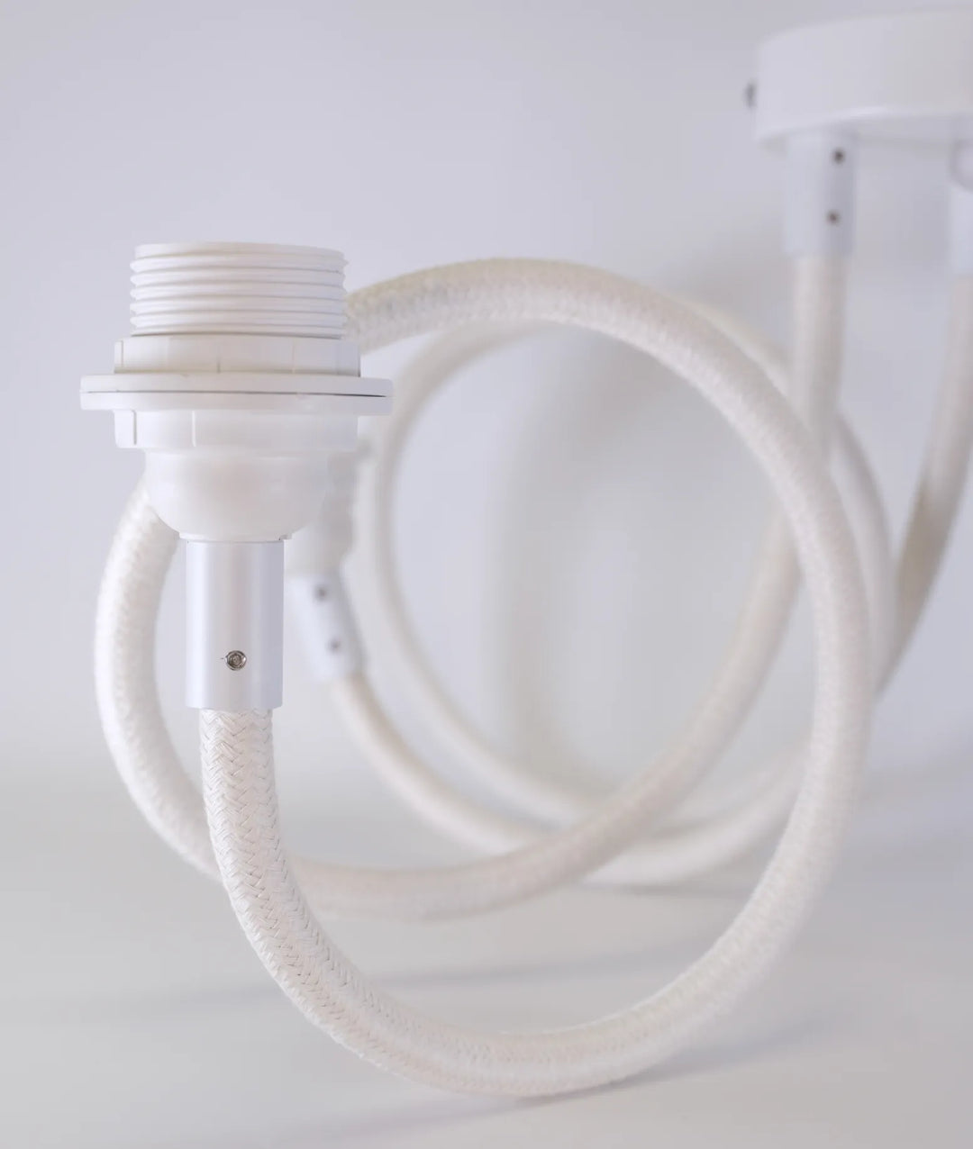 TWIST single pendant in white linen with white socket