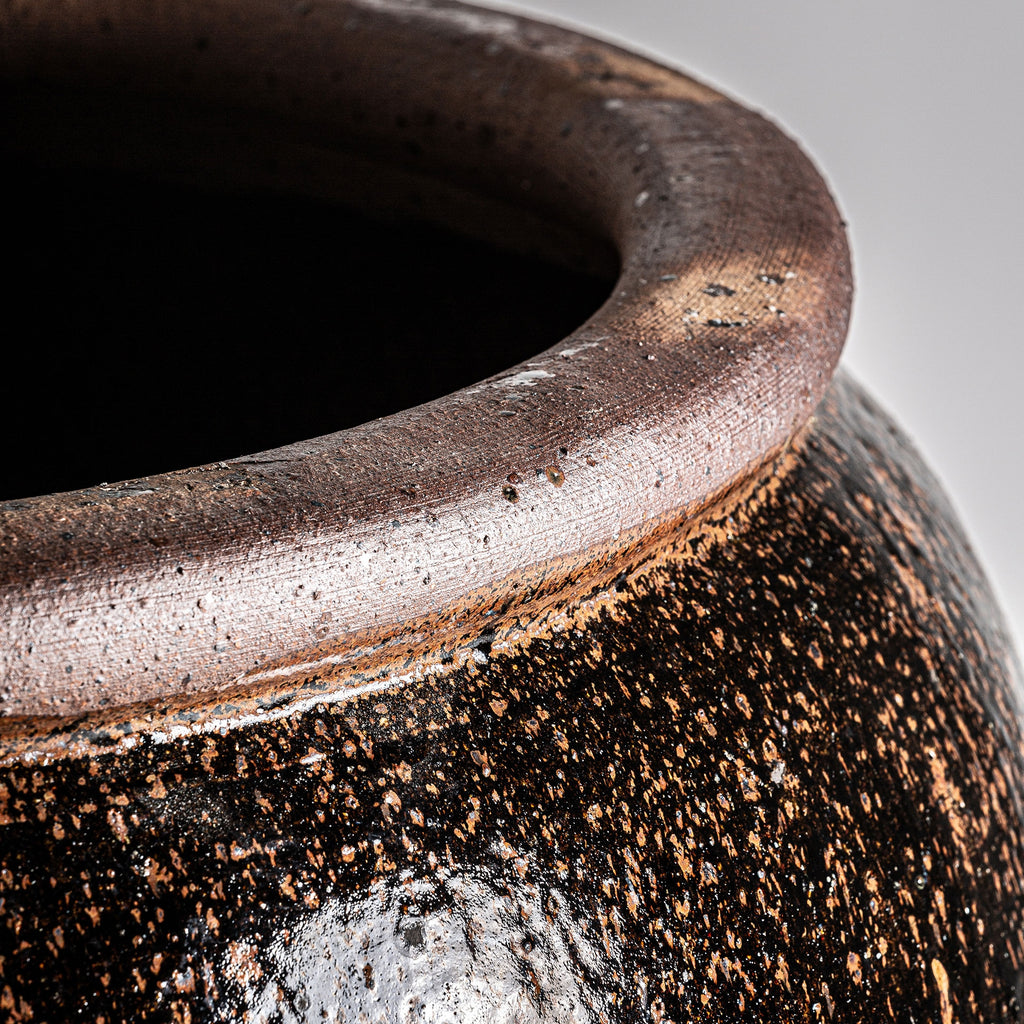 ANQUELINA AMPHORA VASE