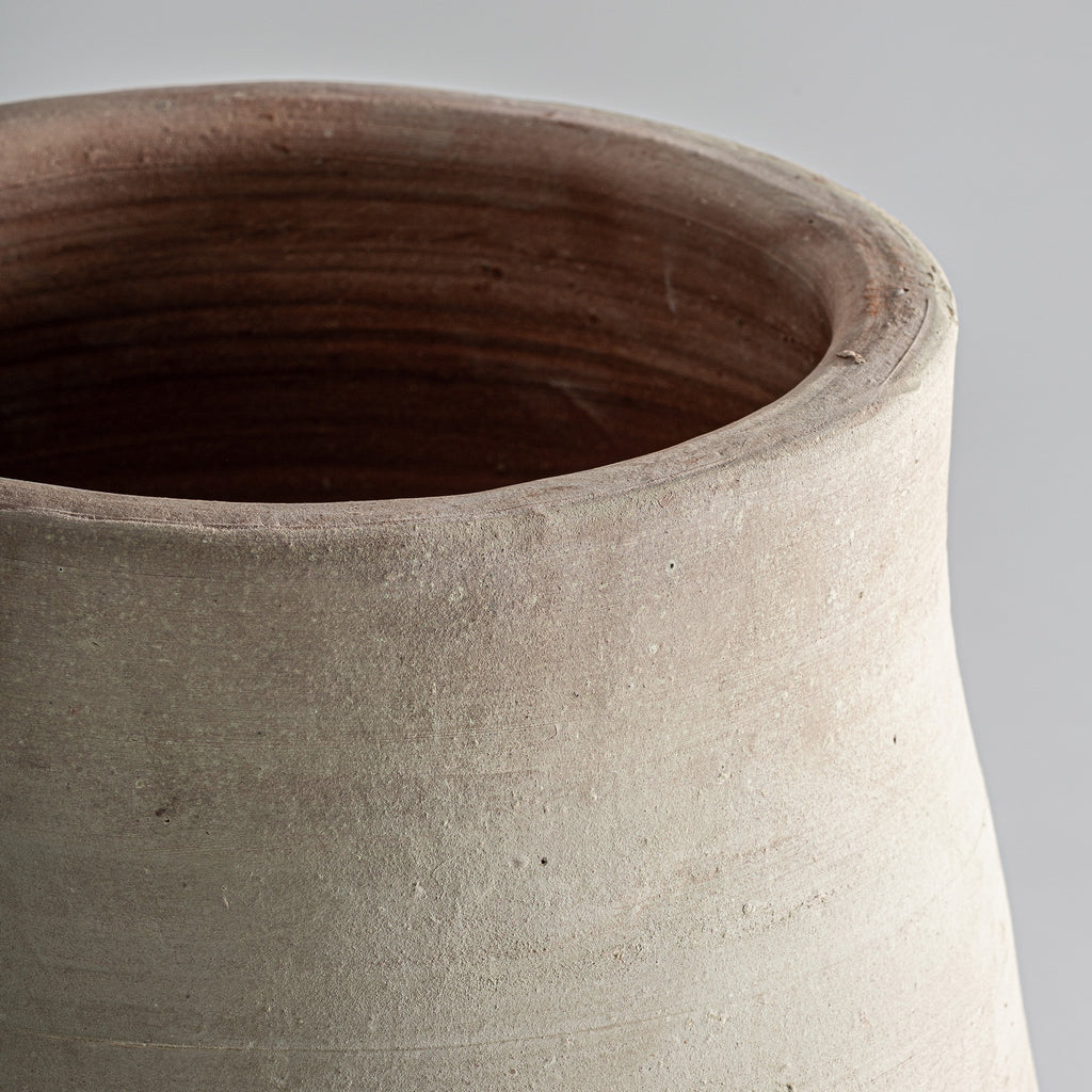 TERRACOTTA POT