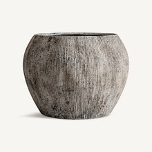 Cargar imagen en el visor de la galería, Concrete Vase