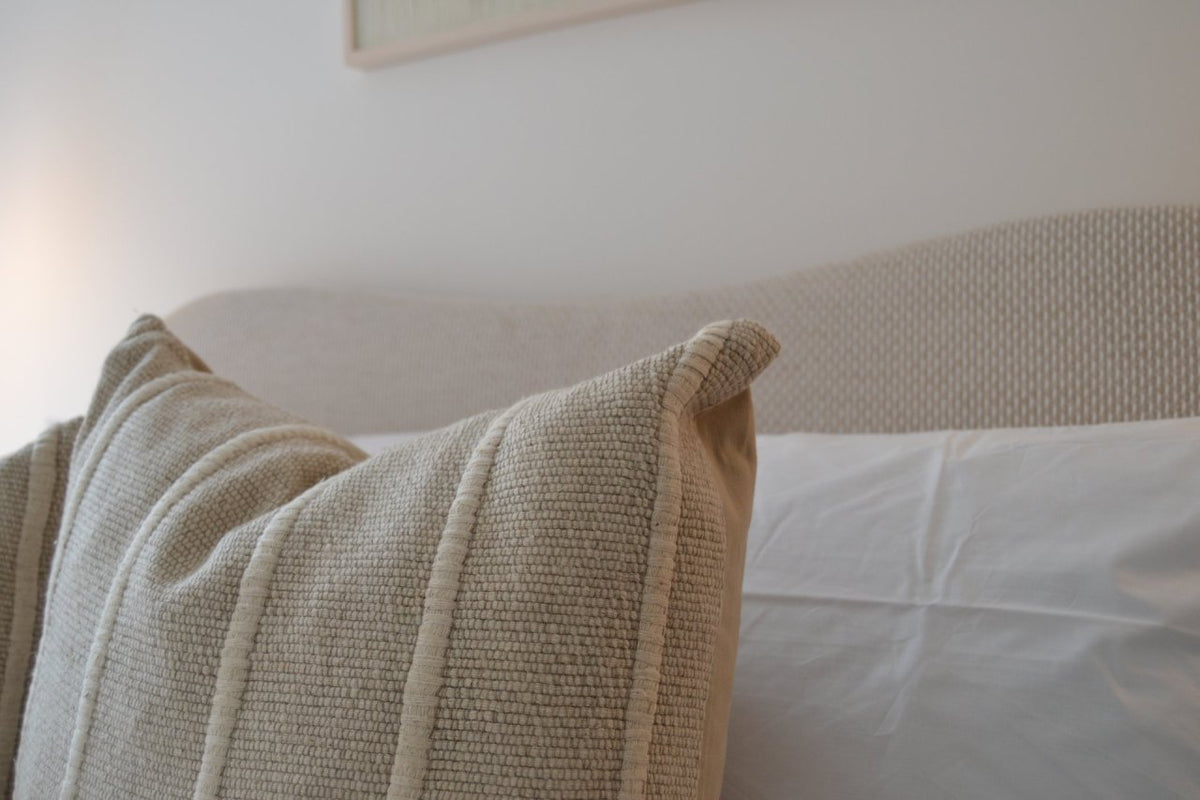 Wave Bed in Natural Weave