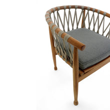 Laden Sie das Bild in den Galerie-Viewer, Arm Chair with Cushion