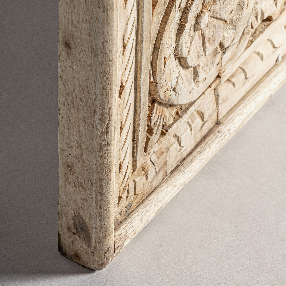 CARVED MIRROR