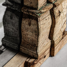 Laden Sie das Bild in den Galerie-Viewer, Teak carved mirror