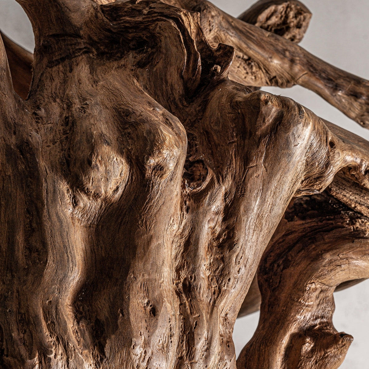FLOOR SCULPTURE