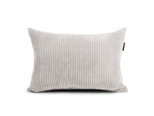 Laden Sie das Bild in den Galerie-Viewer, Pillow Square 65 Waves Snow