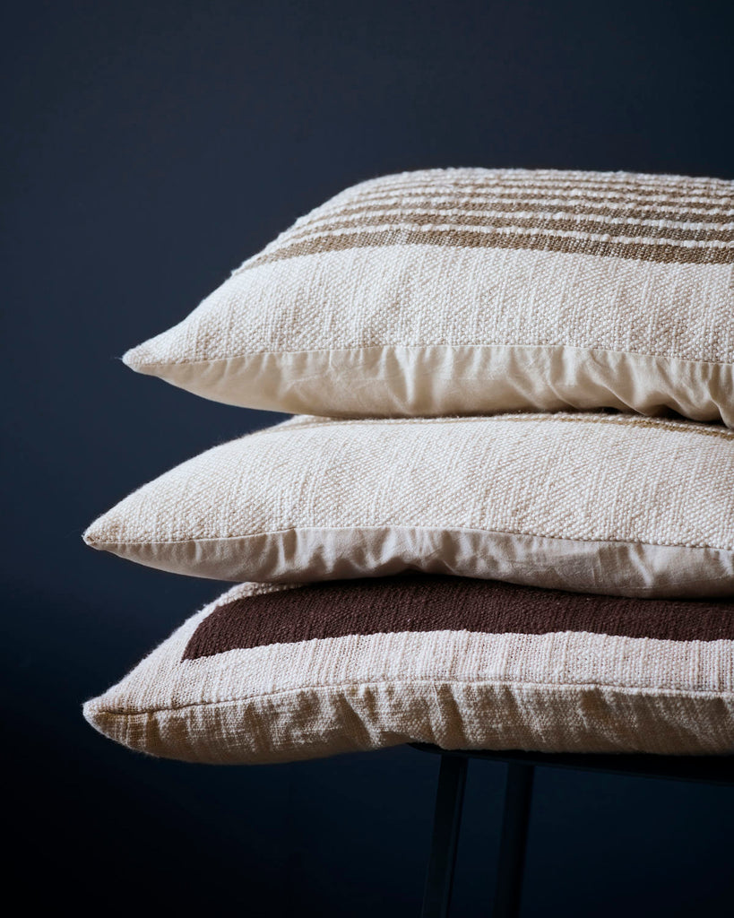 Cushion, Yarn, Light brown
