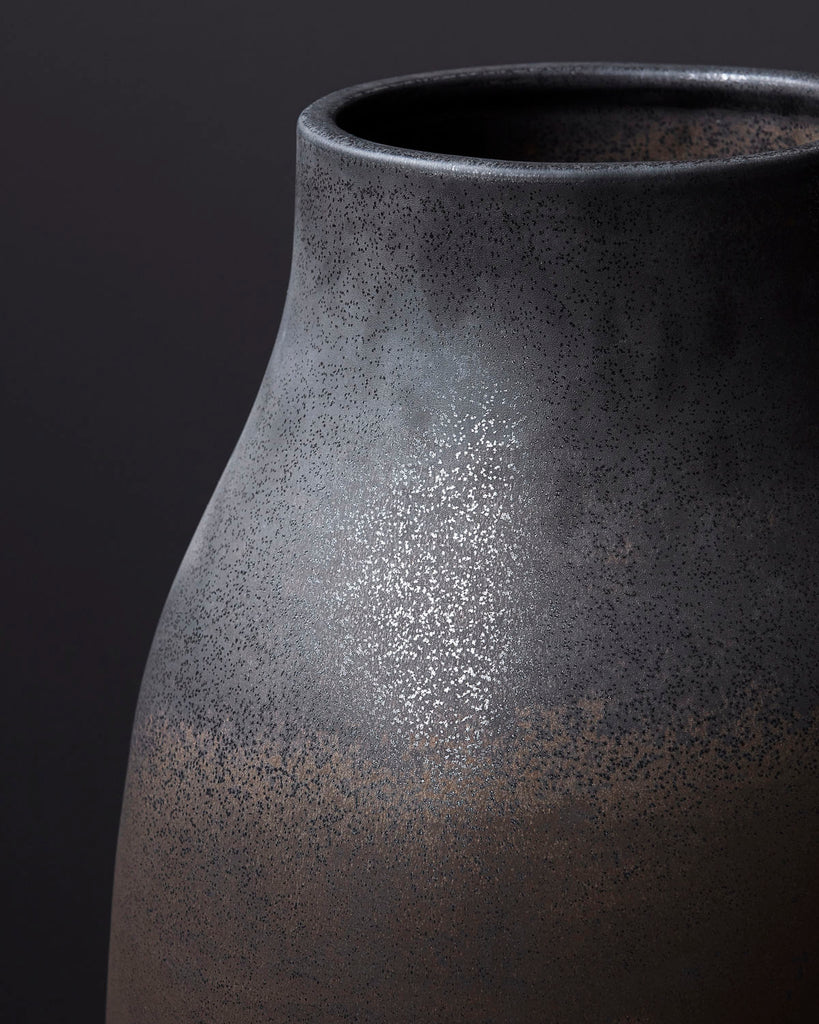 Vase, Wymm, Black stain