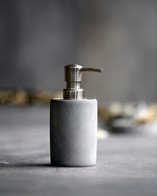 Charger l&#39;image dans la galerie, Soap dispenser, Cement, Grey