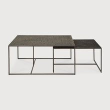 Carica l&#39;immagine nel visualizzatore di Gallery, Pentagon nesting coffee table set by Ethnicraft Design Studio