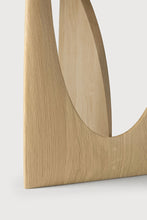 Laden Sie das Bild in den Galerie-Viewer, Geometric side table by Alain van Havre