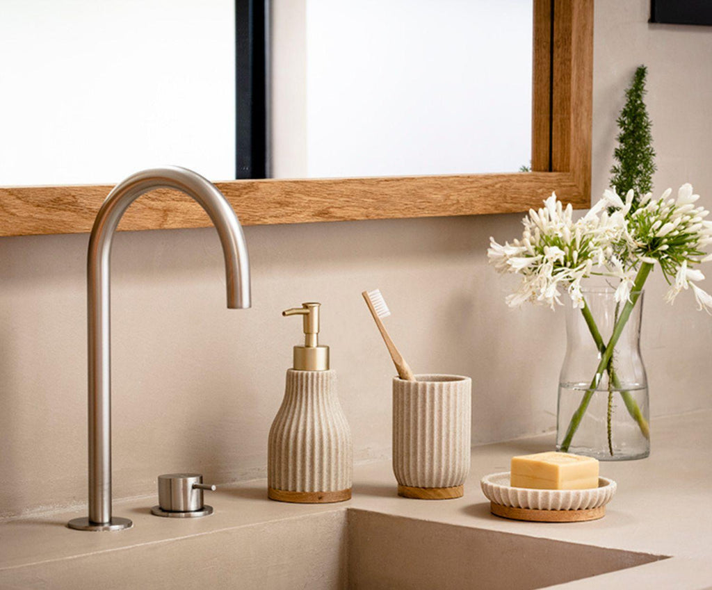 BEIGE WOOD RESIN BATHROOM SOAP DISH