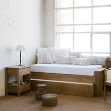 Carica l&#39;immagine nel visualizzatore di Gallery, SINGLE BED